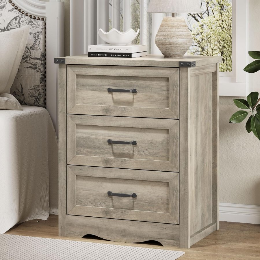 Xixini Nightstand with 3 Drawers